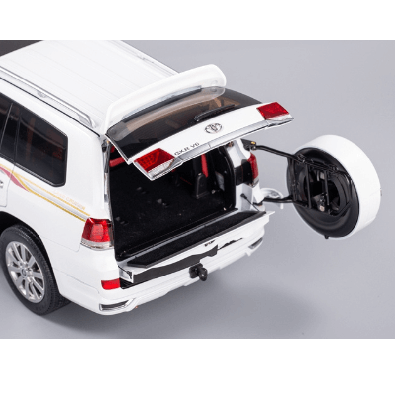 1/18 Scale Land Cruiser Die-cast Model