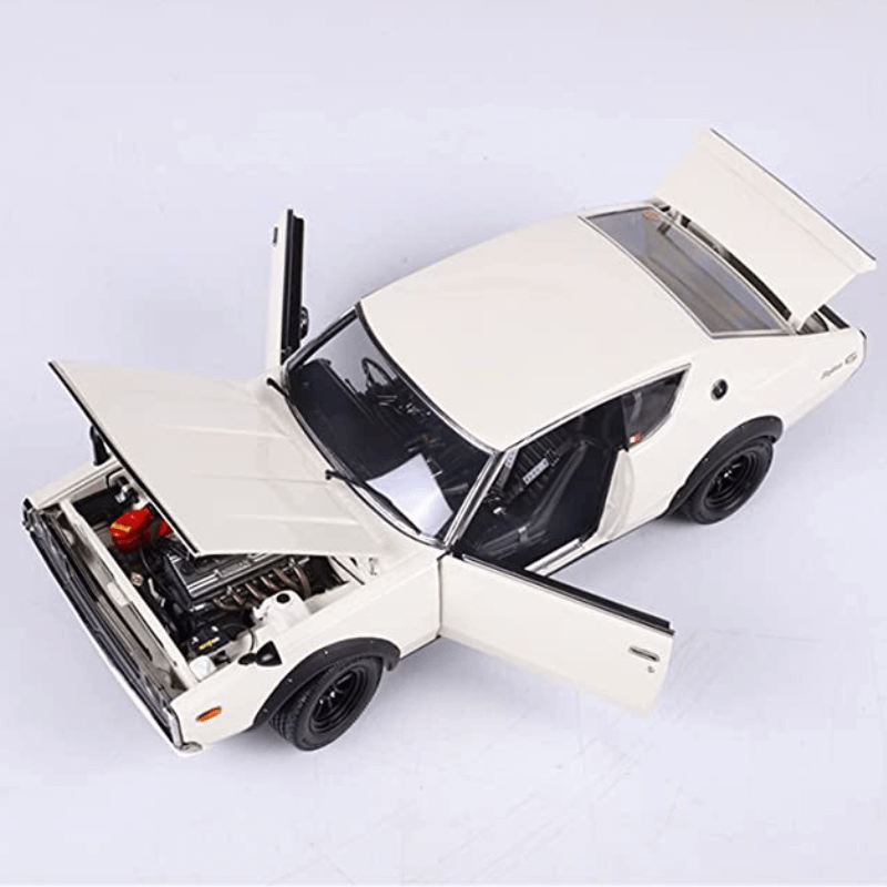 1/18 Scale Nissan Skyline 2000 GT-R Die-cast Car Model