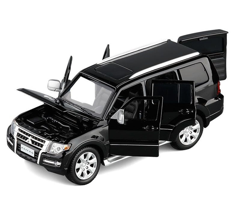 1/32 Scale Mitsubishi PAJERO SUV Alloy Car Model